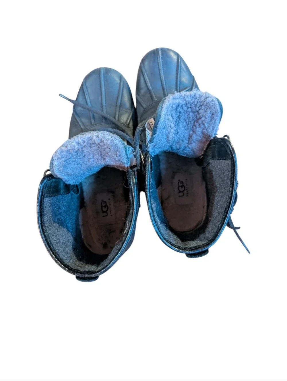 UGG 